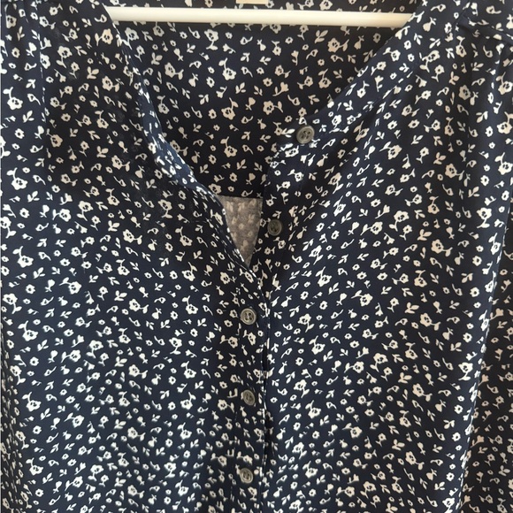 Loft Top- - Picture 3 of 5